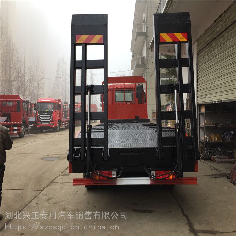 忻州地區(qū)東風(fēng)單橋挖機(jī)平板運(yùn)輸車報(bào)價(jià)指南與選購建議